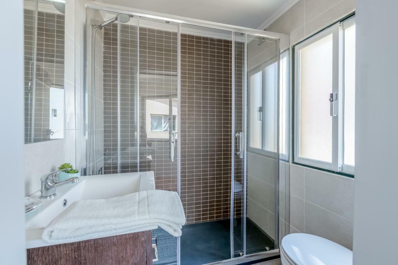 Bright & Spacious Alfama Apartment, By Timecooler Lisboa 外观 照片